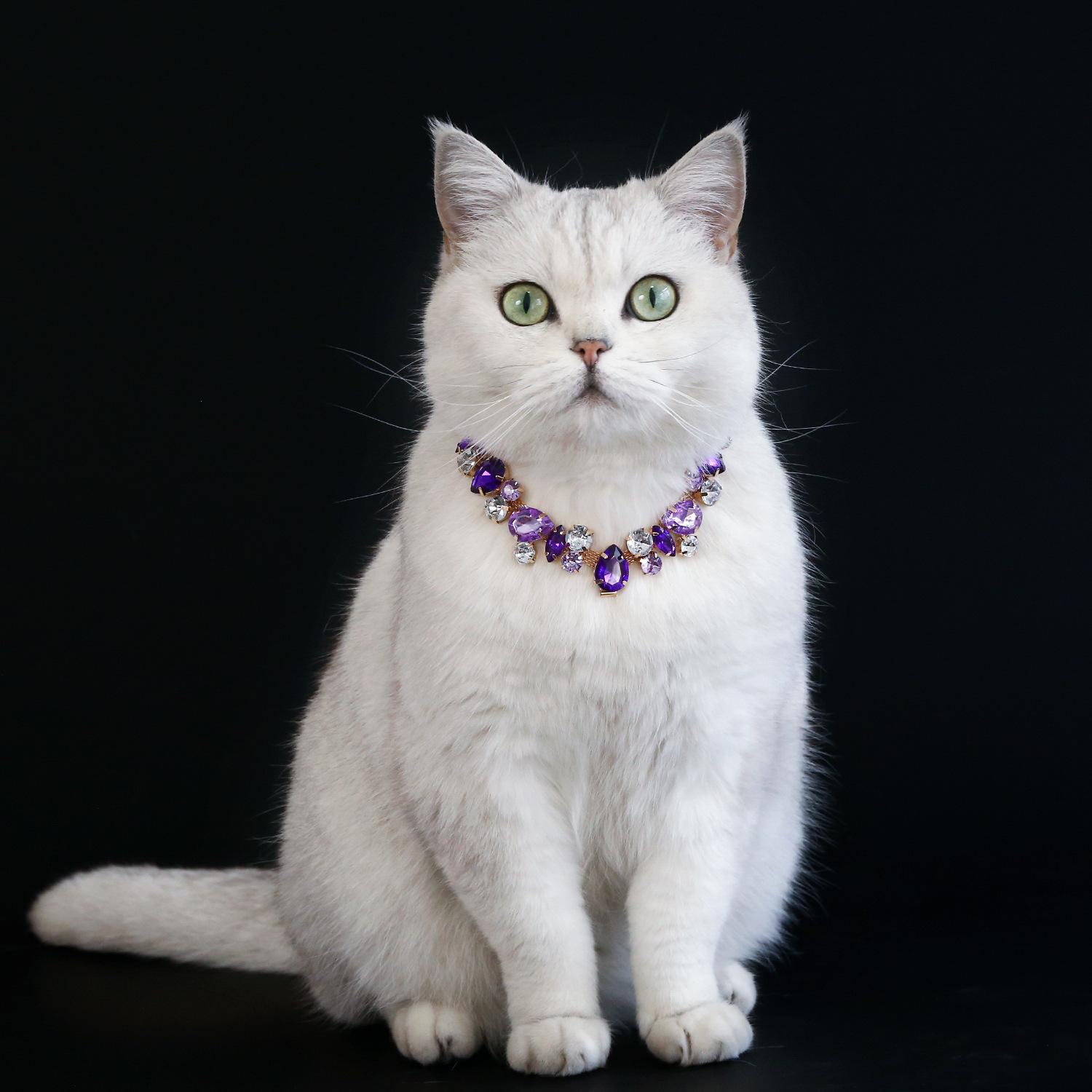Luxury Pet Necklace: Gemstone & Crystal Chain Collar for Cats and Dogs - Full-Rhinestone, Princess-Style, Teardrop-Accent, Metal Wedding Collar
