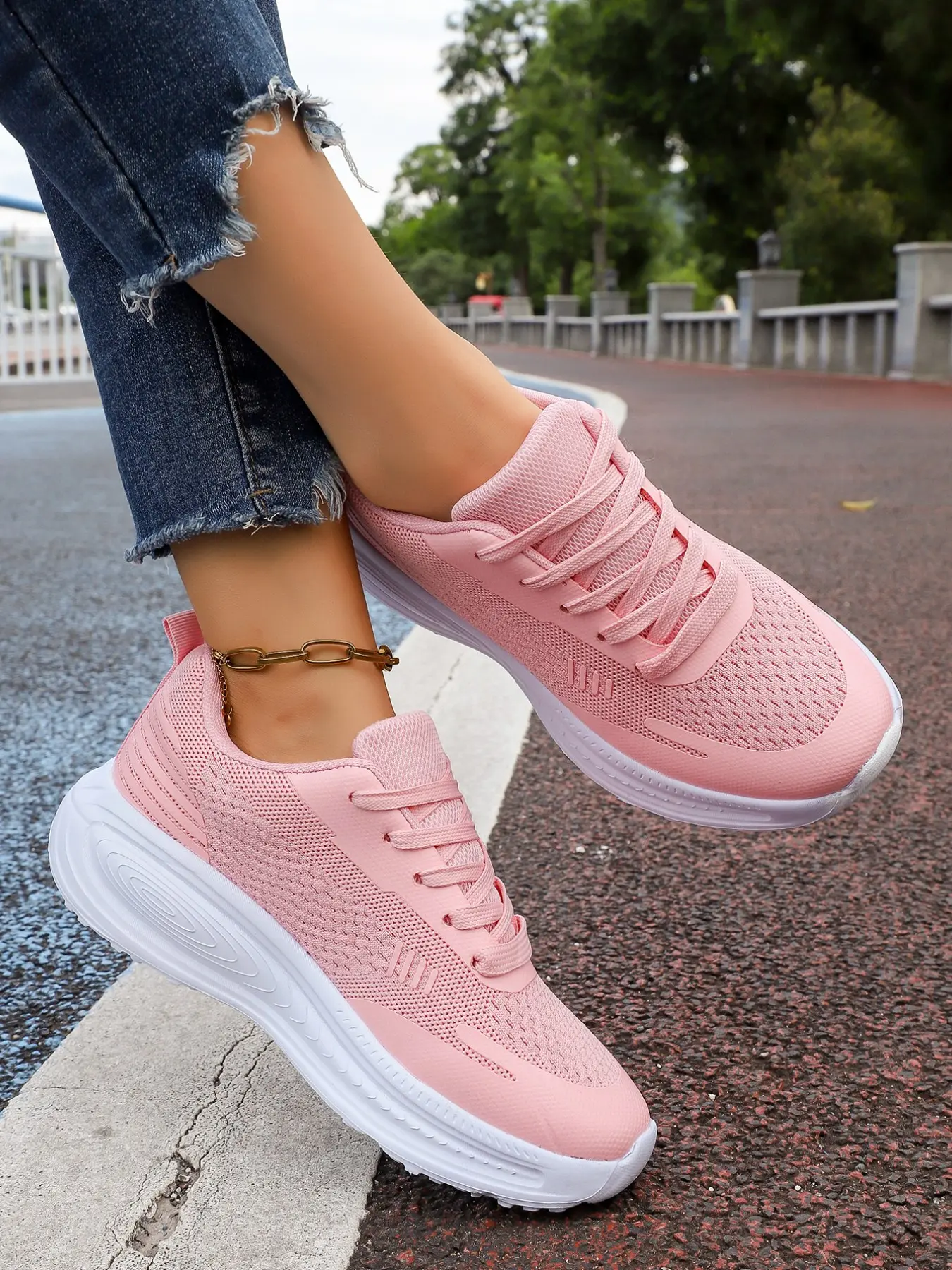 Women's Thick Sole Sneakers, Breathable Mesh, Height-Boosting Dad Shoes, Lightweight Soft Bottom, Running Fitness Casual Sports Shoes, Running Trainers