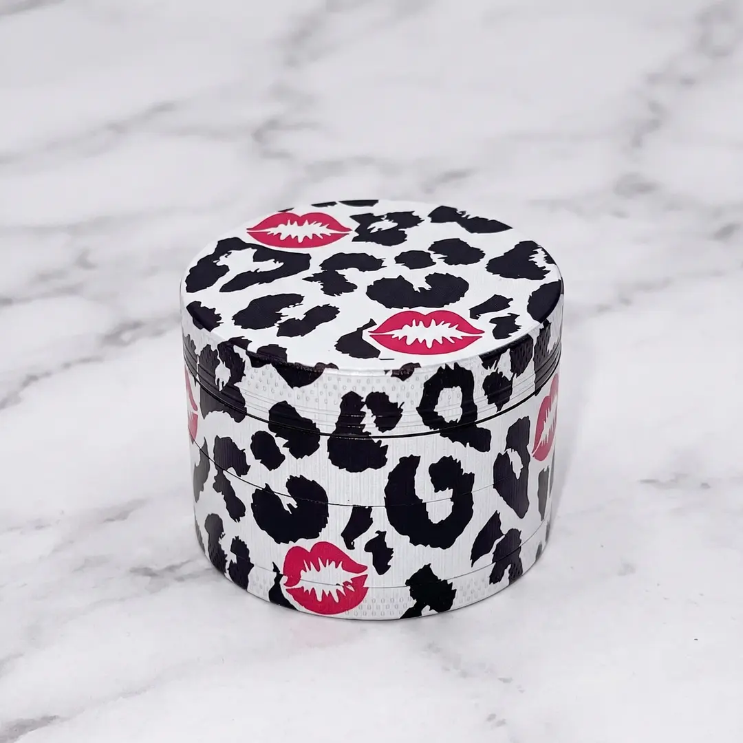 1.97 inch 50mm White Leopard Pattern Spice Grinder Metal Manual Four Layer Salt Grinder Pepper Mortar Spice Zinc Alloy Seasoning Spice Grinder Kitchen Cooking Accessories Kitchen Tool Gift