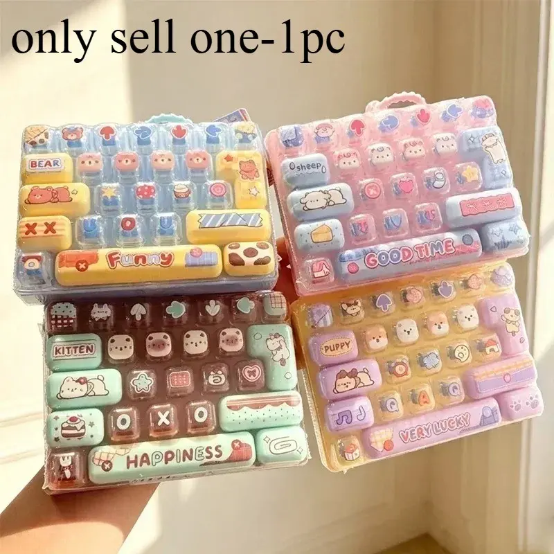 26-Grid Keyboard Caps, Stress Relief Button Keychain, Cartoon Party Gift, Fun Keycap Keyring, Fidget Keychain, Perfect for Parties and Gifts