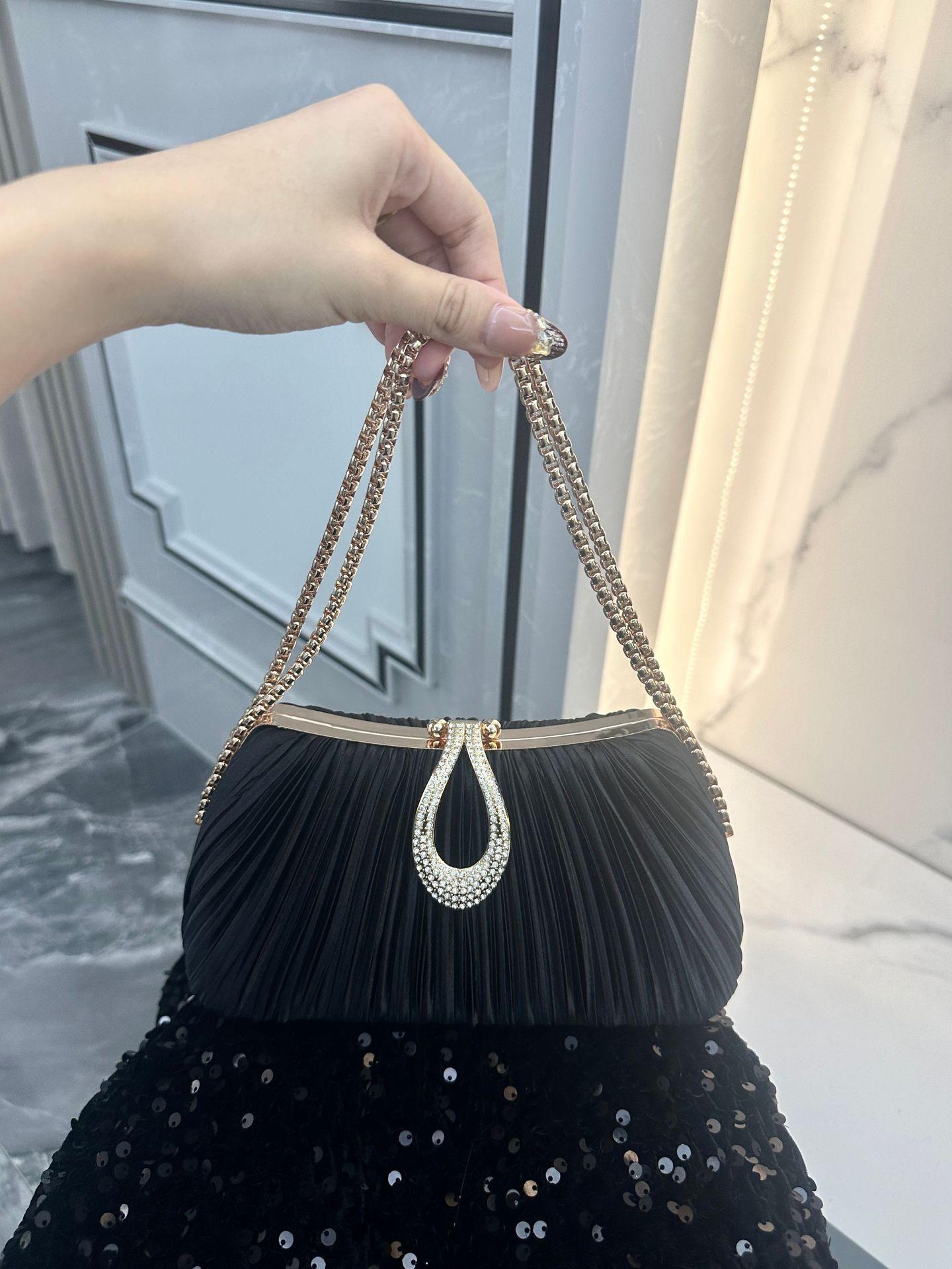 Pleated Solid Color Elegant Cheongsam Matching Evening Clutch Top Handle Bag for Wedding Banquet Party Prom Formal Events Fashion Versatile Luxury Bridal Purse with Timeless Style Sophisticated Design