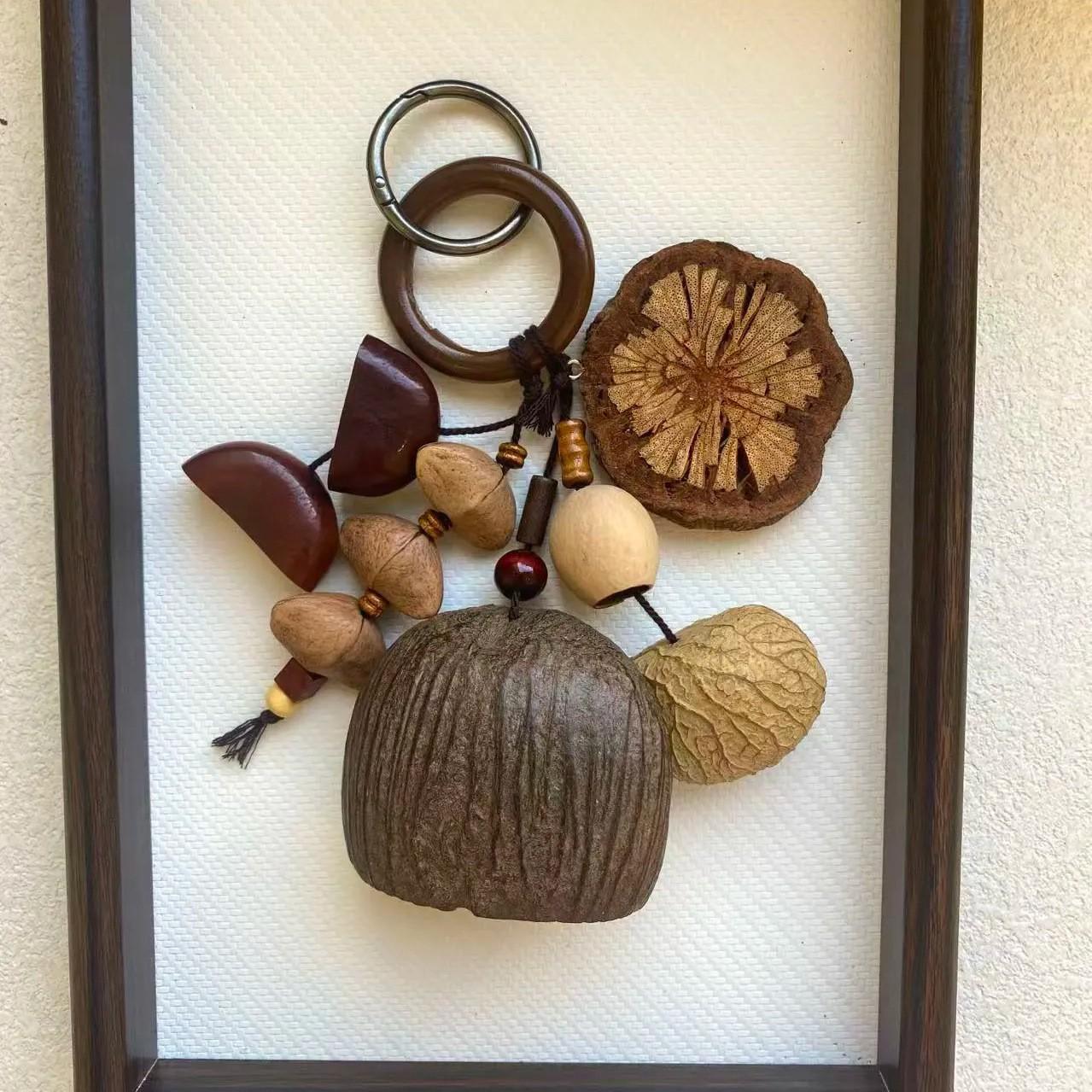 Naturally handcrafted fruit shell bell, with seeds, sound therapy handbell, wish-fulfilling fruit bag ornament, Yunnan specialty gift, mobile phone decoration accessory