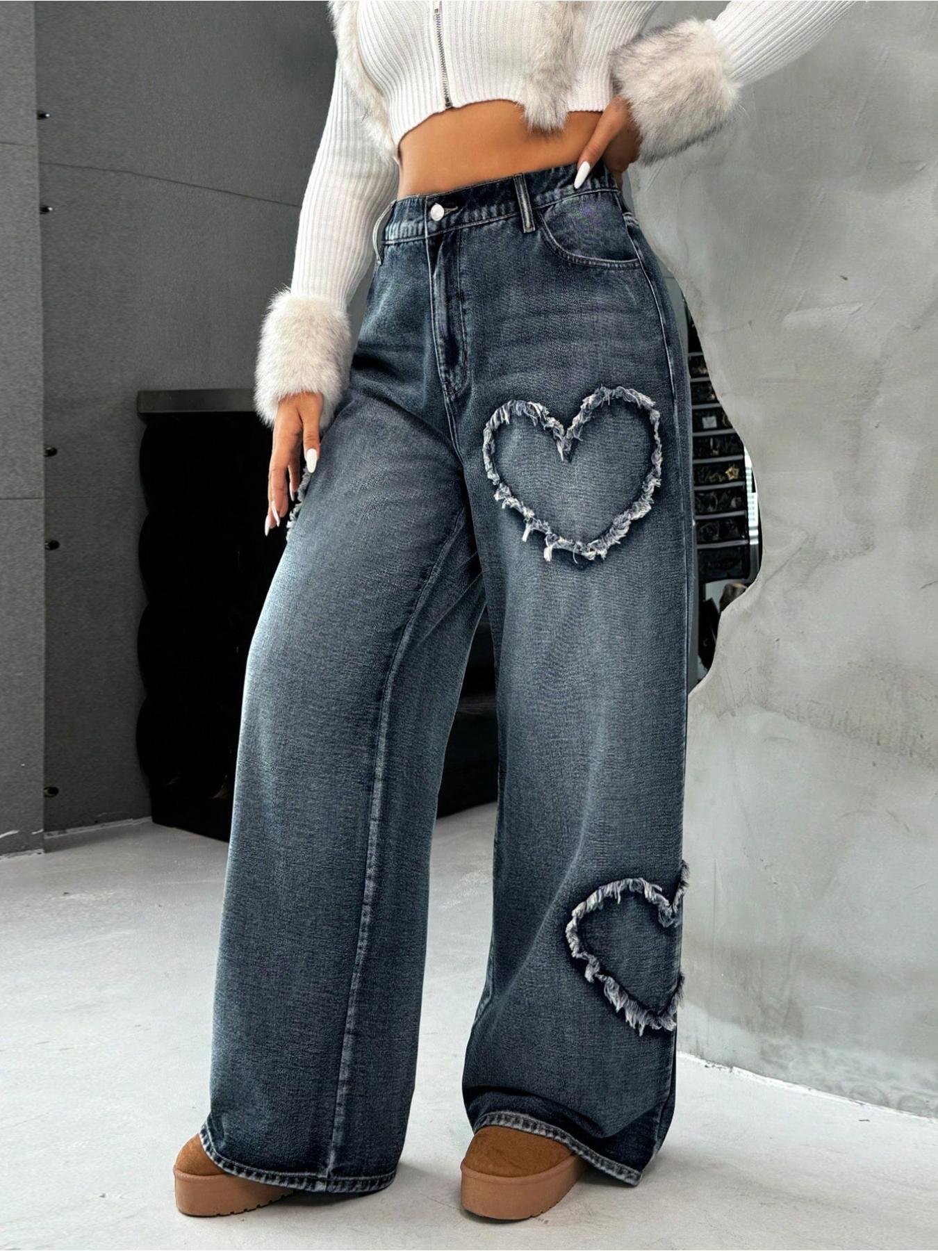 Women's Classic New Heart Embroidered Straight-Leg Jeans, Elegant Fitted Woven Denim Jeans for All Seasons, Versatile Washed Jean Style, Pants