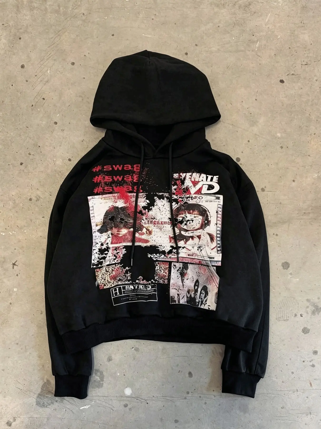 Men's Black Cropped Pullover Hoodie, Vintage Torn Paper Collage Portrait Graffiti Red #swag Slogan Print Grunge Y2K Hip Hop Streetwear Oversized Loose Hooded Sweatshirt with Kangaroo Pocket for Men