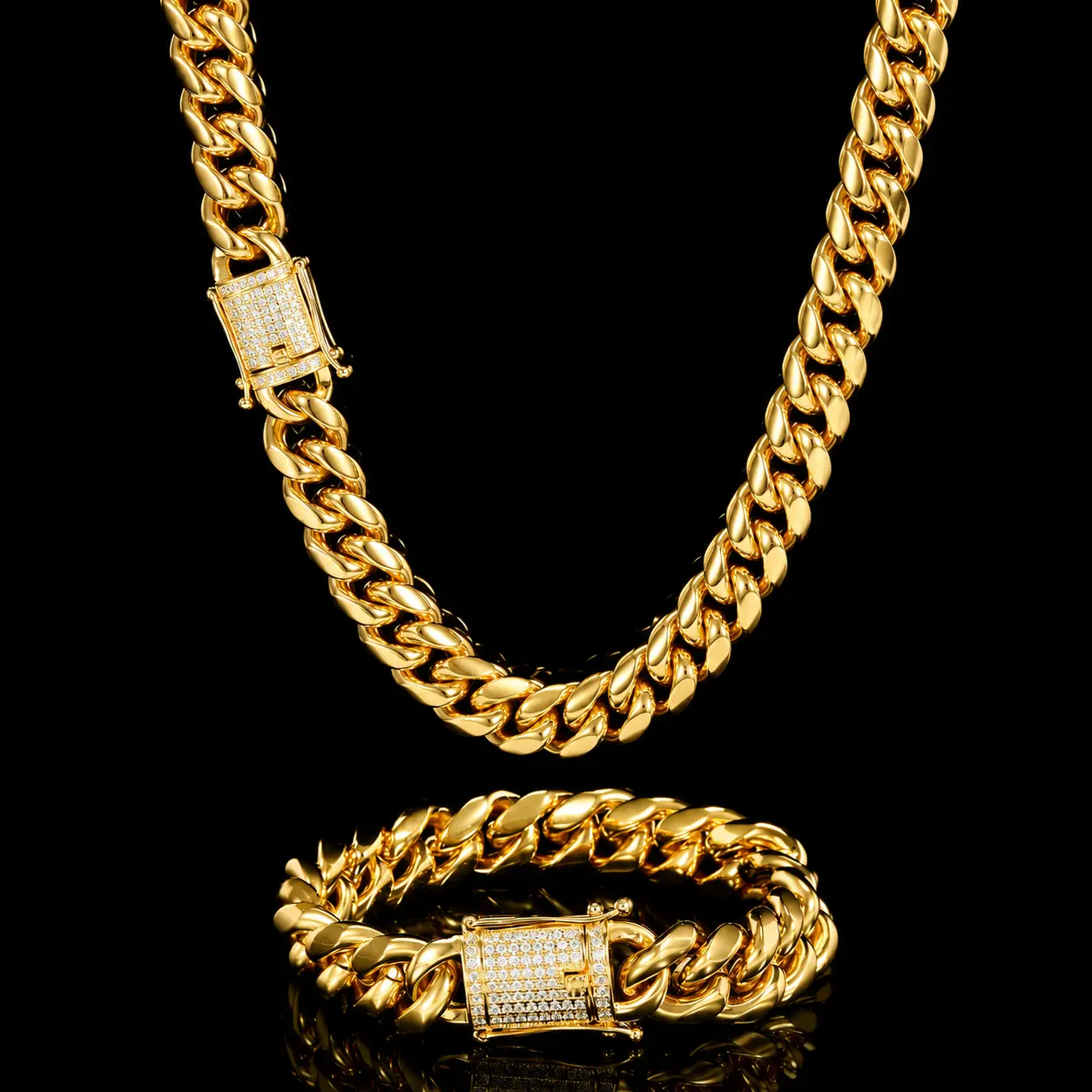 Oran Cuban Link Necklace, crafted from stainless steel with K-gold vacuum nano-plating and featuring a unique clasp adorned with cubic zirconia. Chain width: 6–14 mm, Length: 16-30 inches. Hypoallergenic, with a heavy, rugged texture.amelia necklace tikto