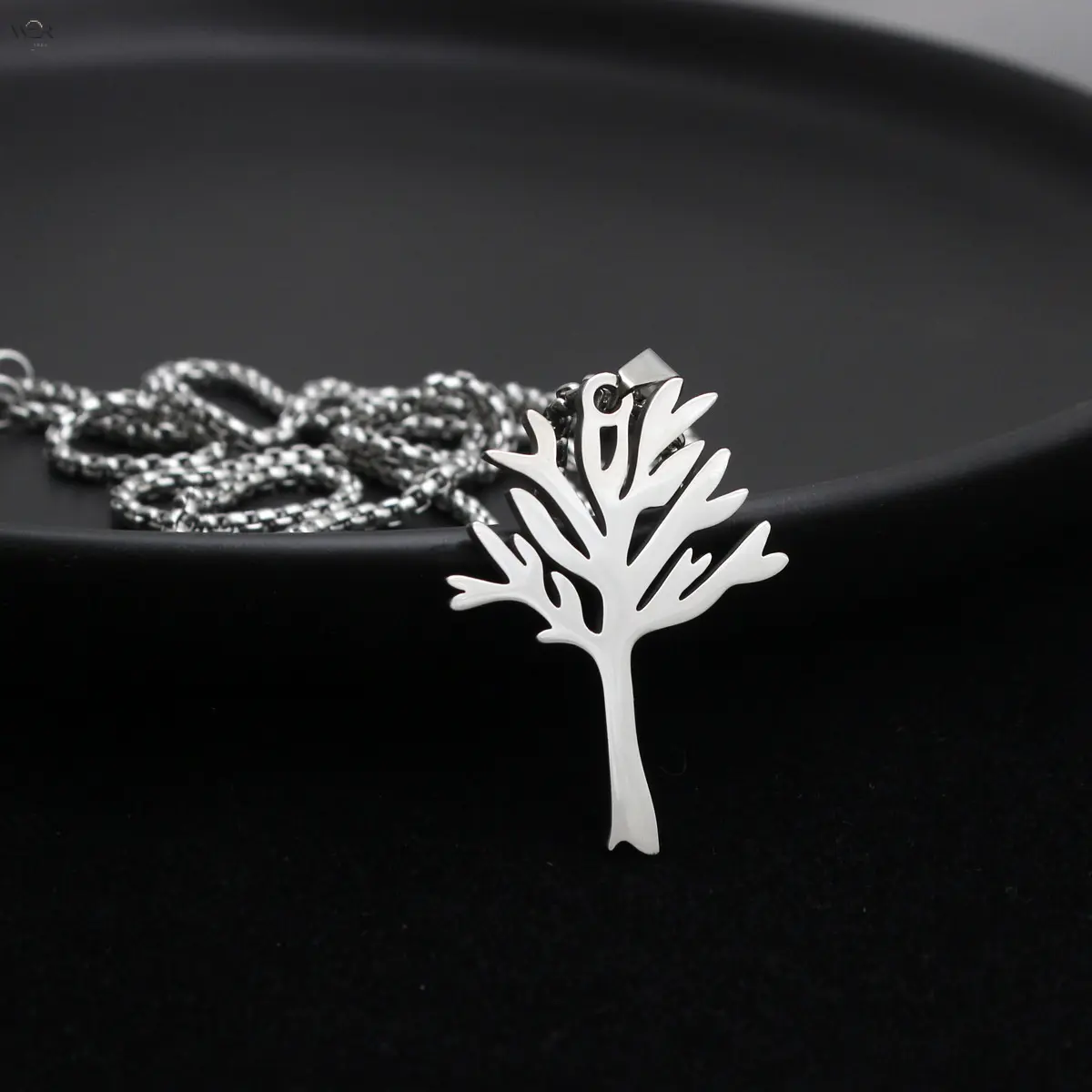 2 Tones Gold Silver Tree of Life Pendant Necklace, Stainless Steel Anti-Allergy Never Fade Hollow Tree Necklace, 60cm Box Chain Minimalist Life Tree Jewelry Gift for Men Women Daily Street Wear