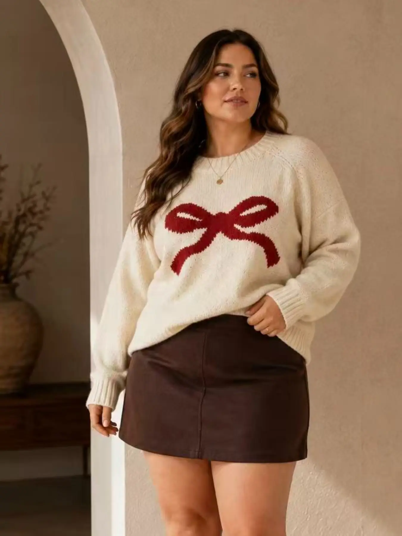 Plus Size Women's Round Neck Pullover Sweater, Bow Embroidered Short Knit Top, Sleeveless, Ribbed Hem, Fall Winter Casual Wear