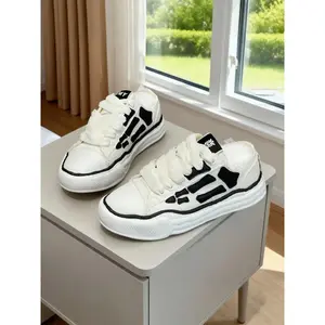 Vintage Thick Sole Rubber Canvas Shoes, Casual Low Top Flatform Sneakers, Patchwork Textile Upper, All Seasons Wear, Medium Width