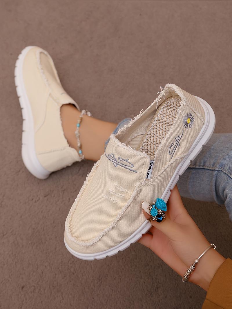 Men'S And Women'S Casual Loafers with Floral Embroidery- Made of Soft Fabrics, Featuring Non- Slip Rubber Soles, Lightweight And Comfortable for All Seasons. Casual Footwear |   Floral Embroidered Shoes |   Rubber- Soled Shoes