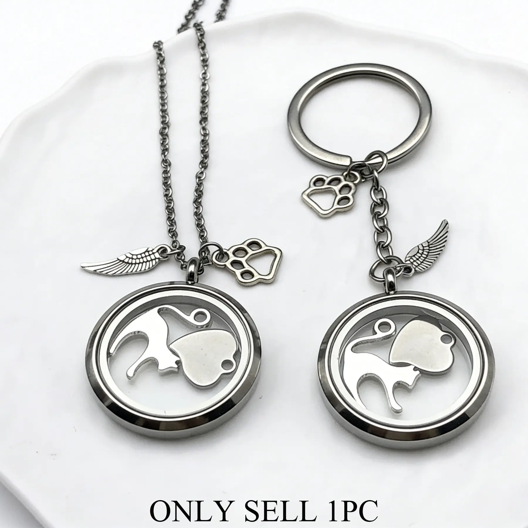 1Piece Pet Ashes Necklace Dog Hair Keepsake Fur Locket Keychain Cat Dog Remembrance Unisex Jewelry with Paw Heart Wing Pet Memorial Urn Necklace for Cats Dogs Women Men Loss Pet Sympathy Gift
