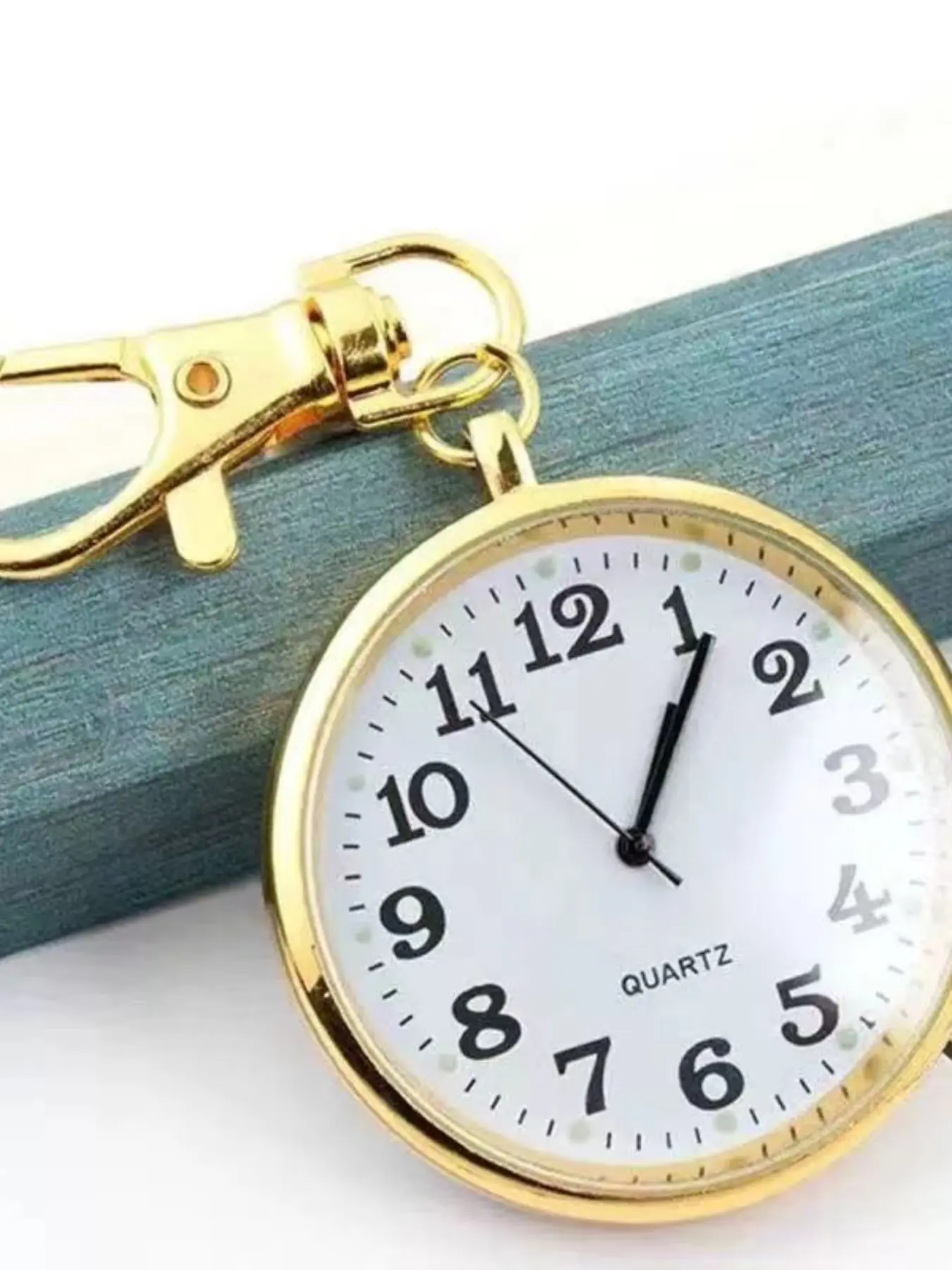 Simple Keychain Clock, Clear Dial, Quartz Movement, Stainless Steel Pocket Watch, Gift, Bag Charm, Elegant Timepiece Accessory