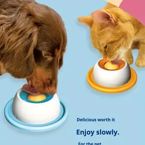Pet Licking Fun Dish, Wet Snack Yogurt Licking, Slow Energy Consumption, Oral Care, Suitable for Cats and Dogs, Plastic Material