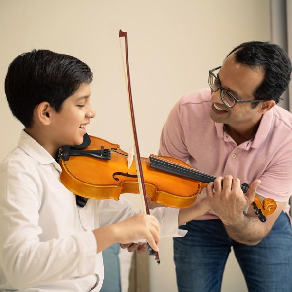 4/4 Violin Set for Adult Beginners and Students with Hard Case, Bow, Shoulder Rest, Rosin, Extra Strings, Pre Set Up Bridge 4/4 Violin Set for Adult Beginners and Students with Hard Case, Bow, Shoulder Rest, Rosin, Extra Strings, Pre Set Up Bridge
