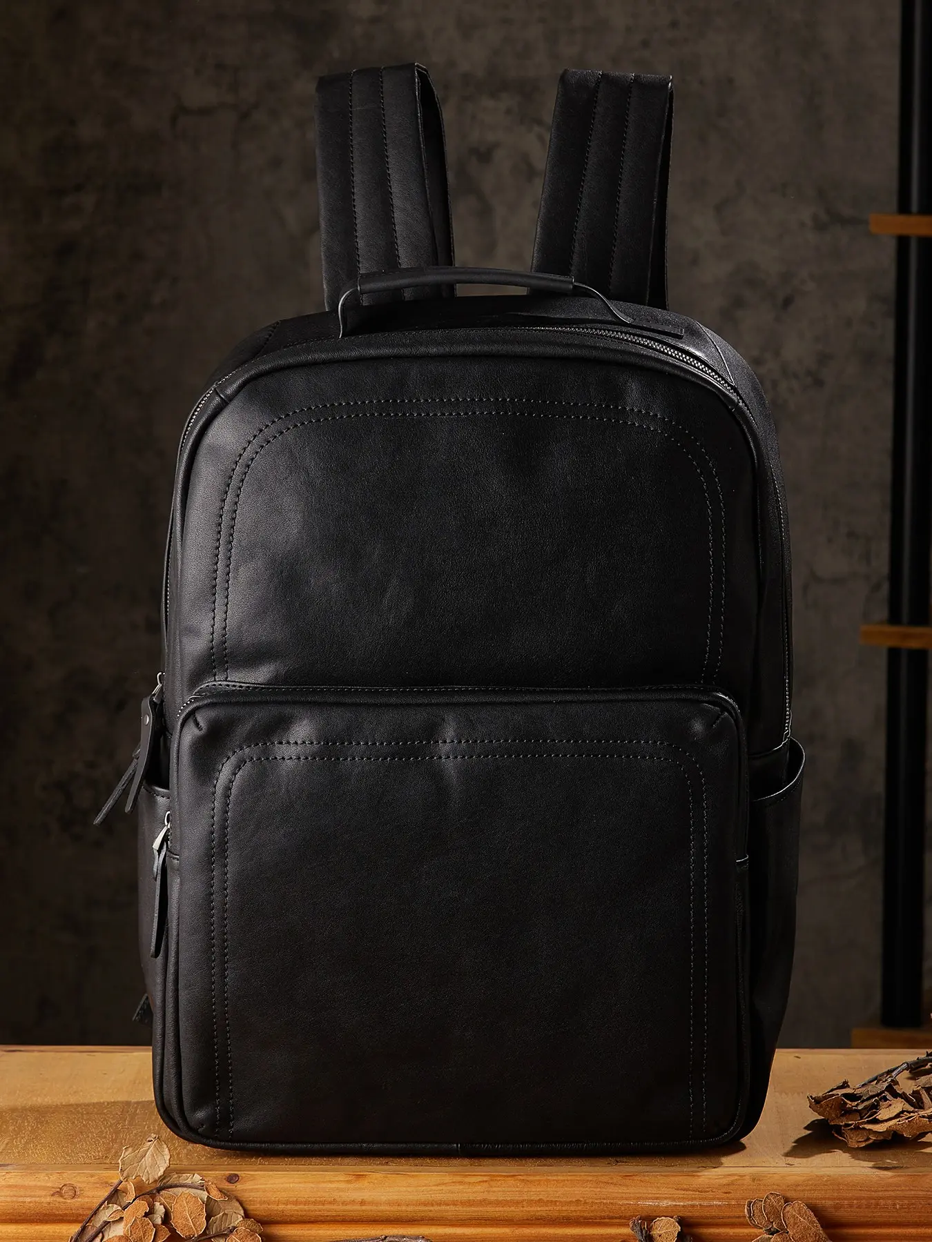 Handmade Genuine Leather Backpack for Men, Simple First Layer Cowhide Casual Book Bag, Large Capacity Travel Laptop Backpack