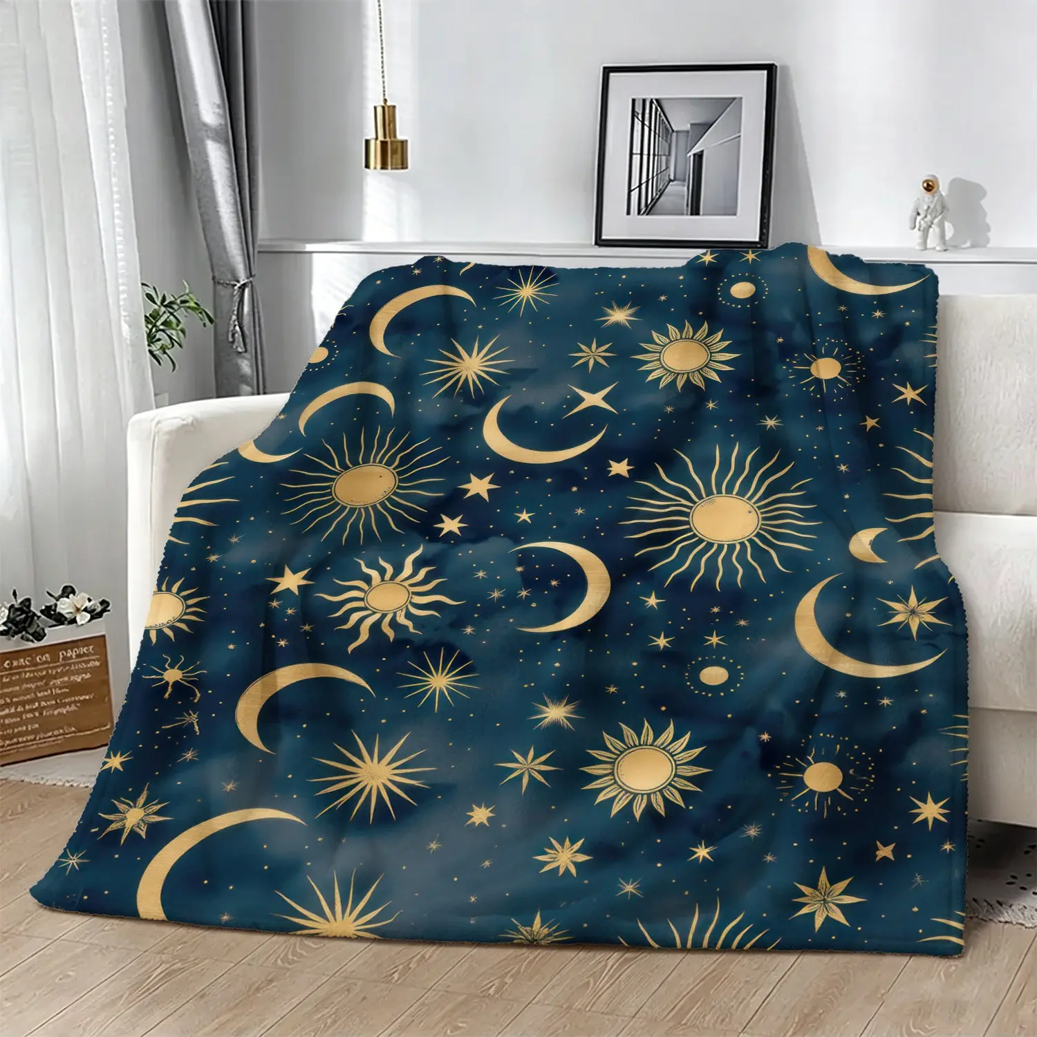 Celestial Sun and Moon Blanket, Boho Aesthetic Gold Starry Night Throw Blanket, Soft Fluffy Flannel Blanket, Cozy Home Decor Bedding, Perfect for Camping, Traveling, Office Nap, Warm Gift Idea,Suitable for All Seasons, Machine Washable