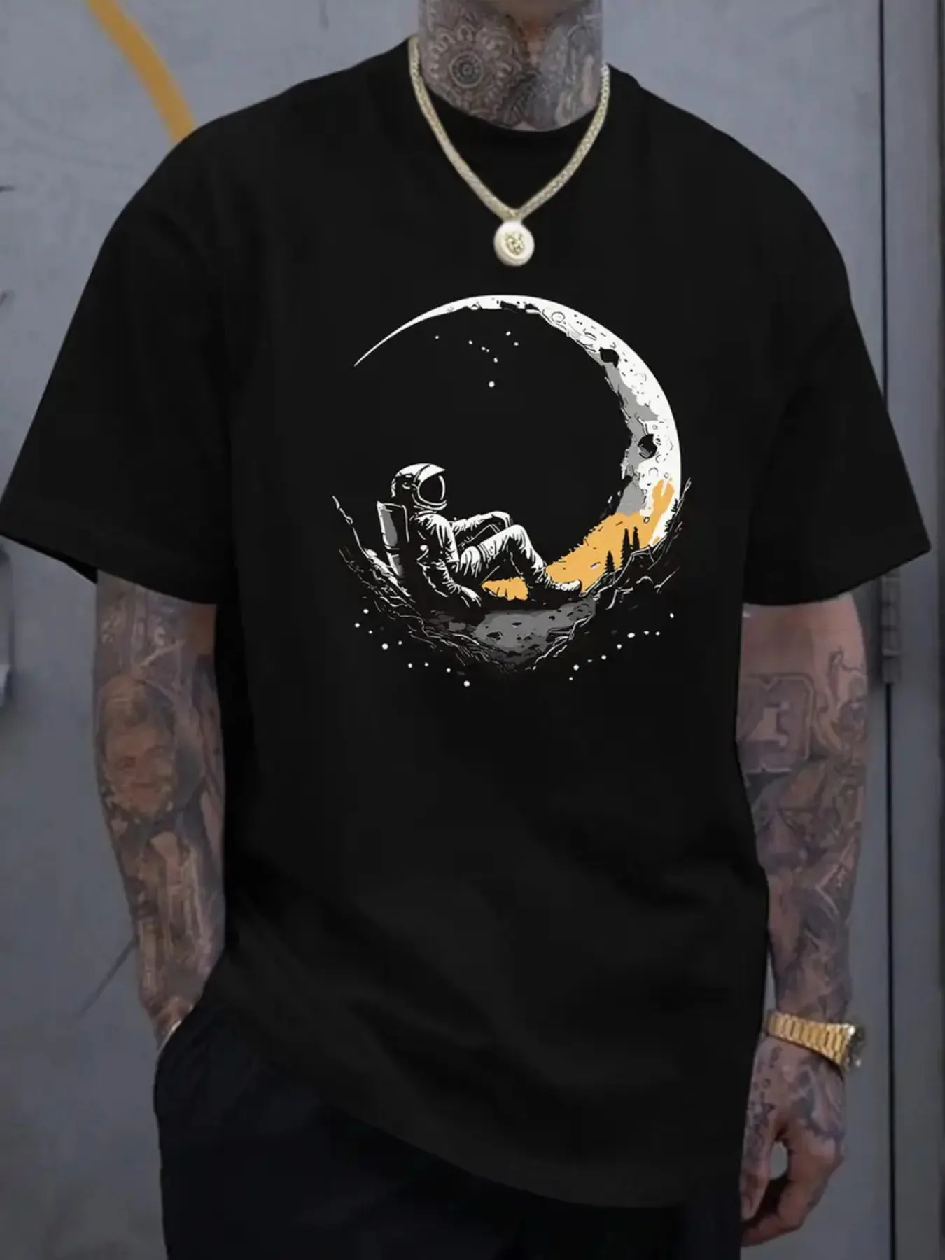 Men's Short Sleeve T-Shirt, Astronaut Print, Casual Summer Top, Streetwear, Fitted Style, Fun Vacation Wear, New Arrival, Unisex Design