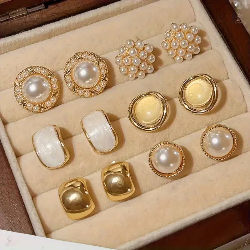 12‑Pcs Vintage Elegant Geometric Stud Earring Set, Glossy Round & Square Simulated‑Pearl Fashion Ear Jewelry Kit, Dainty Versatile Women Ear Ornaments, Great for Daily Styling, Dating, Parties & Casual Outfit Matching