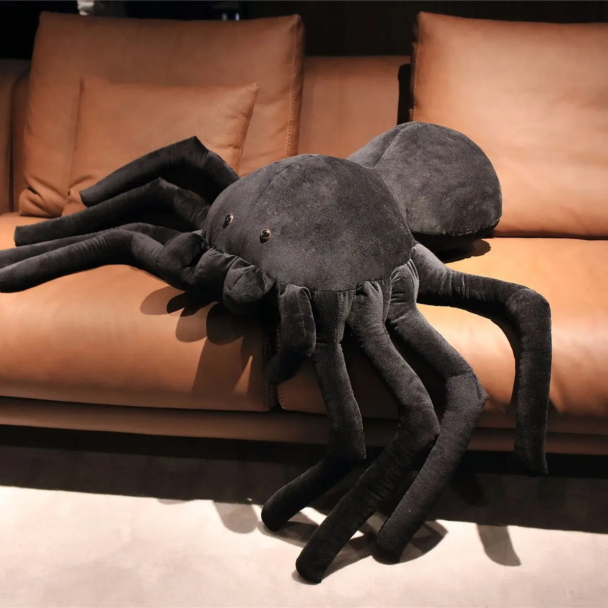 Giant Spider Plush Stuffed Animal Spider Toy Soft Cute Decorations Indoor Pillow Gifts for Kids Bedroom Decor for Birthday Party Hugging Pranks Sofa Couch Bed