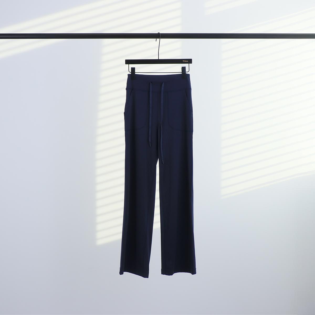 LULU Elegant Women's Straight-Leg Pants: A flattering, tailored fit perfect for both athletic and casual occasions, suitable for all seasons, and expertly crafted.