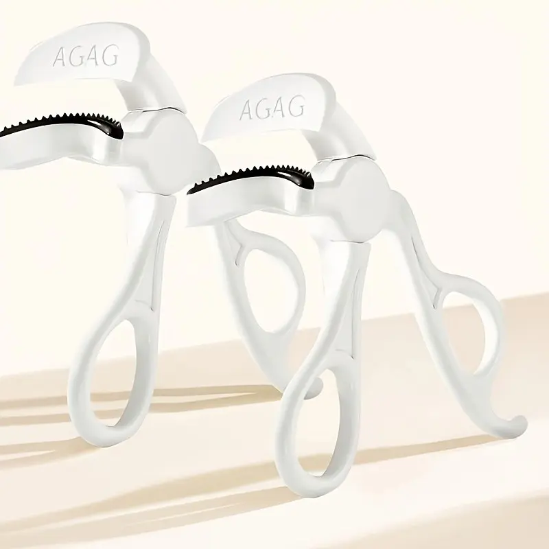 AGAG All-White Eyelash Curler – Creates Sunflower-Like Curled Lashes; Portable Eye Makeup Tool; Ideal Gift for Valentine's Day, Halloween, Christmas, or Daily Lash Styling. Plastic Eyelash Curler