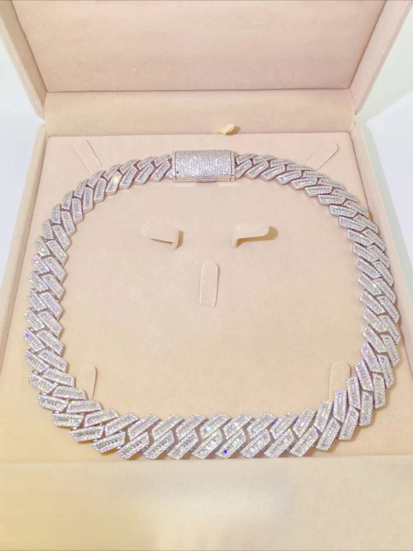 Custom 20mm diamond T-shaped drill bit Cuban link style men's hip-hop, Cuban chain necklace, Bling necklace, suitable for daily outings and parties, collectible jewelry, beautifully packaged gift box, perfect for gifting