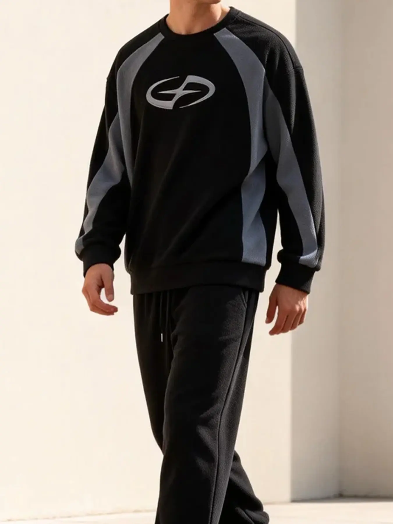 Men 2-Piece Loungewear Set, Black-Grey Color Block Fleece Crew Neck Sweatshirt & Drawstring Cuffed Sweatpants, Soft Warm Skin-Friendly Embroidered Casual Tracksuit for Daily Street & Home Wear