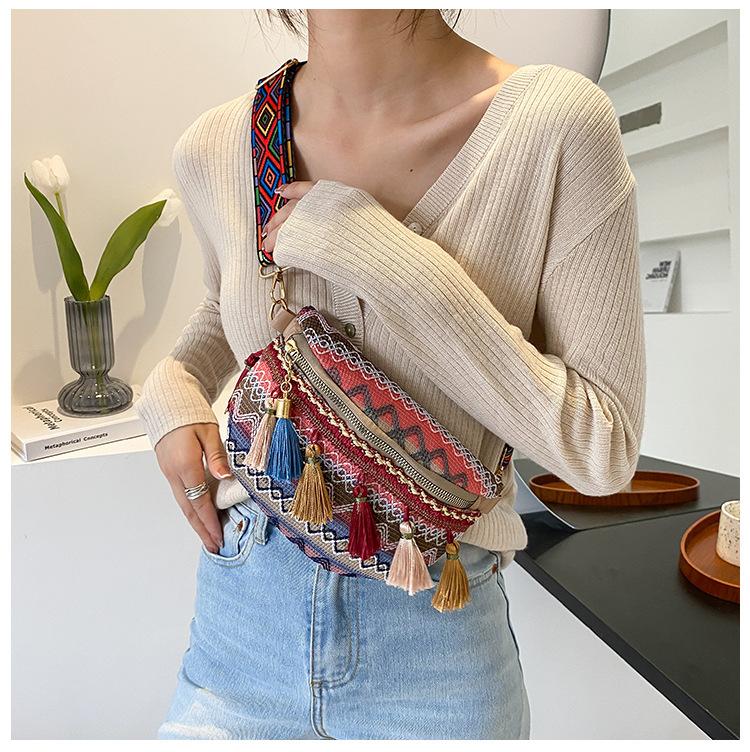Ethnic style lace women's chest bag 2026 summer new tassel shoulder bag fashionable ethnic style women's chest bag