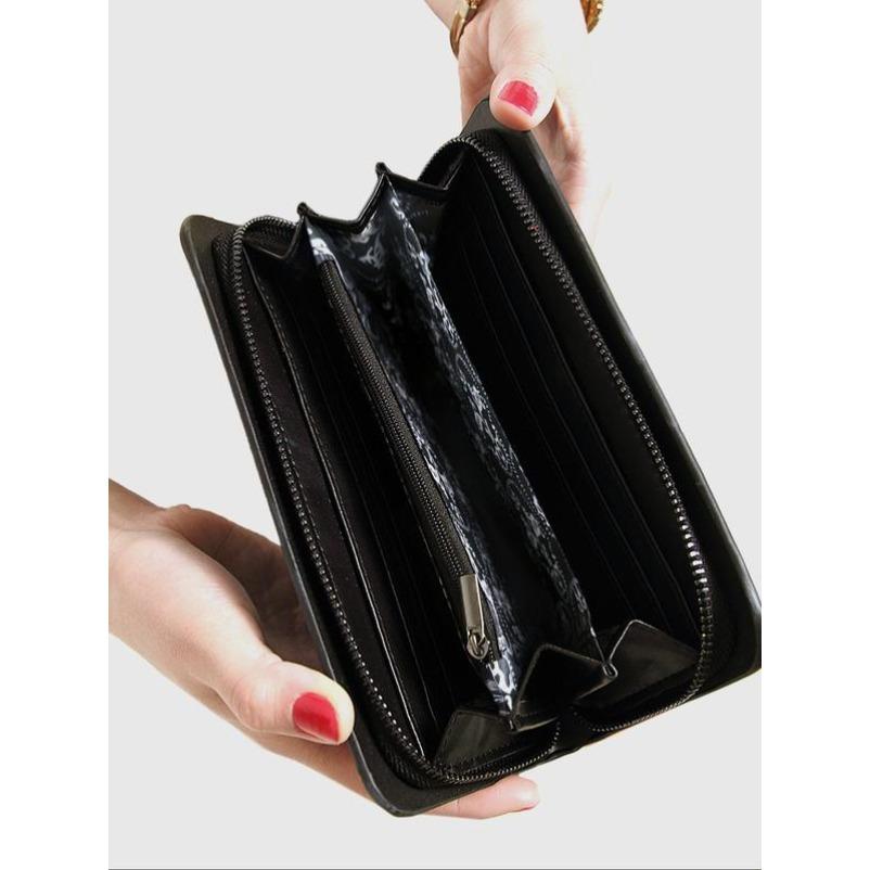 2026 New Halloween Black Skull Rivet Long Wallet, Punk Gothic Style Zipper Wallet for Men & Women, Large Capacity Wristlet Purse, Durable Travel Accessory