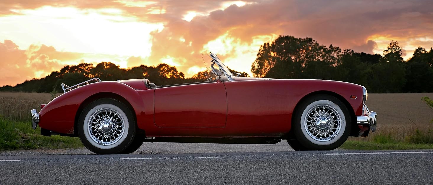 Car Key Box, Strong Suction Key Storage Organizer with Separating Buffer Sponge, Waterproof Hidden Shock-absorbing Tool Box, Universal for Under Car Mount Storage (Black)