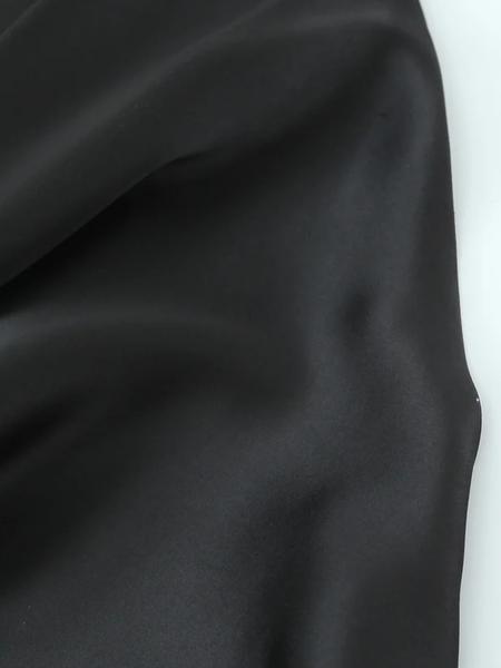 Women's Backless Satin Top, Loose-Fit Thin Fabric, Summer Sleeveless Blouse, Elegant Neckline Design, Perfect for Casual Wear