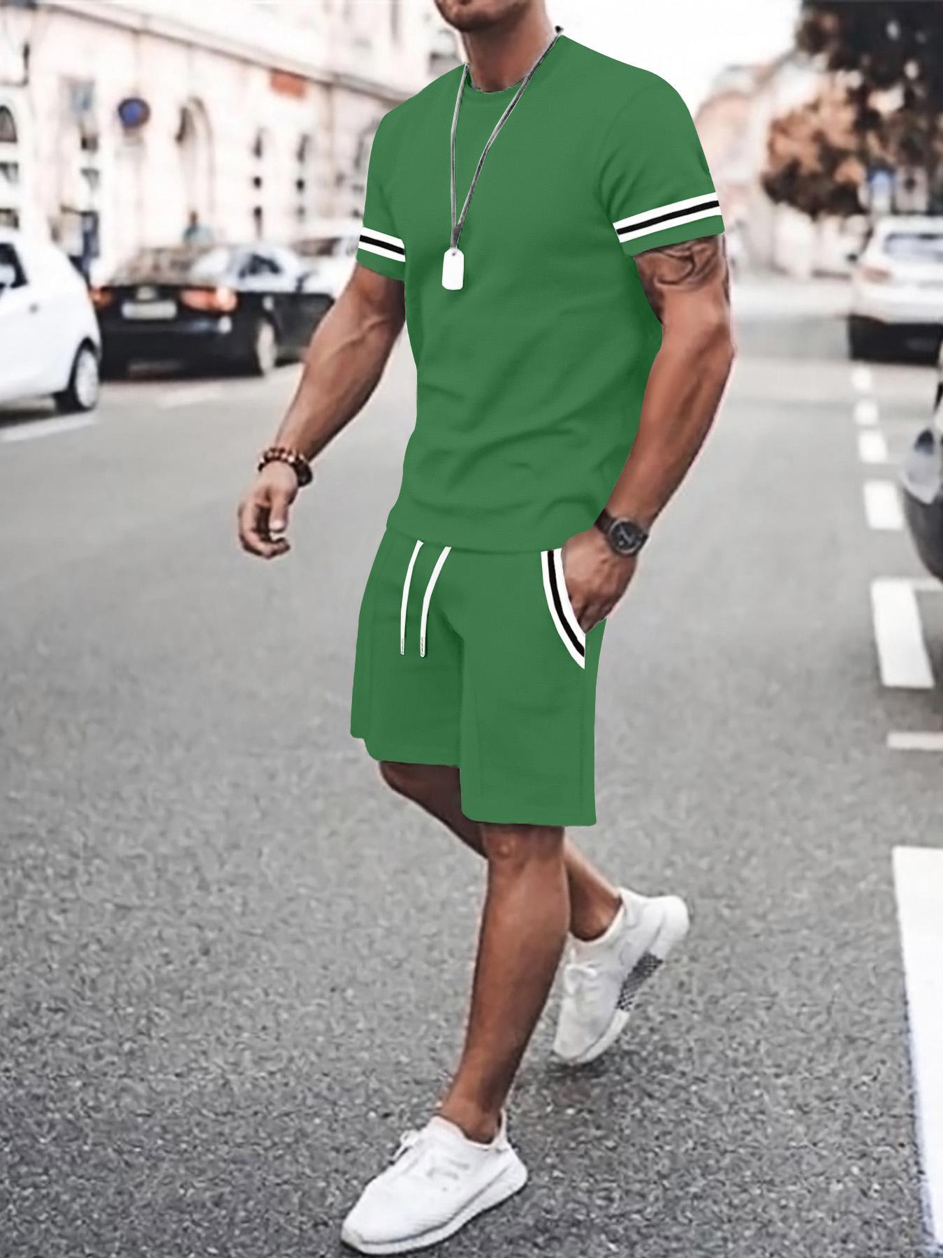 Two-Piece Set Men's Contrast Binding Tee & Drawstring Waist Shorts Set, Quality and Comfort Casual Short Sleeve Round Neck T-shirt & Pocket Track Shorts, Summer Outfits Clothes Set for Men