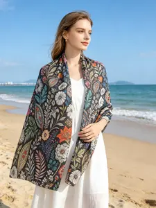 High-Quality 100% Viscose Geometric Print Scarf, Elegant Loose-Fit Shawl for All Seasons, Warm and Stylish Ethnic Wind Wrap