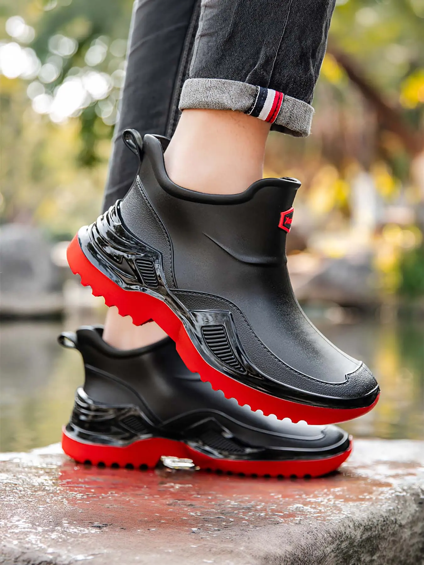 Men's mid-calf rain boots, hiking boots, trail shoes with strong grip, water-resistant shoes, waterproof and slip-resistant shoes for outdoor fishing, thickened and wear-resistant