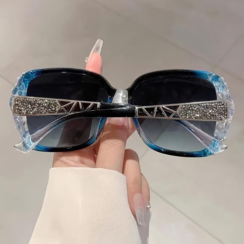 Diamond Studded Polarized Sunglasses - Women's Gradient Stylish Eyewear for Street Photography