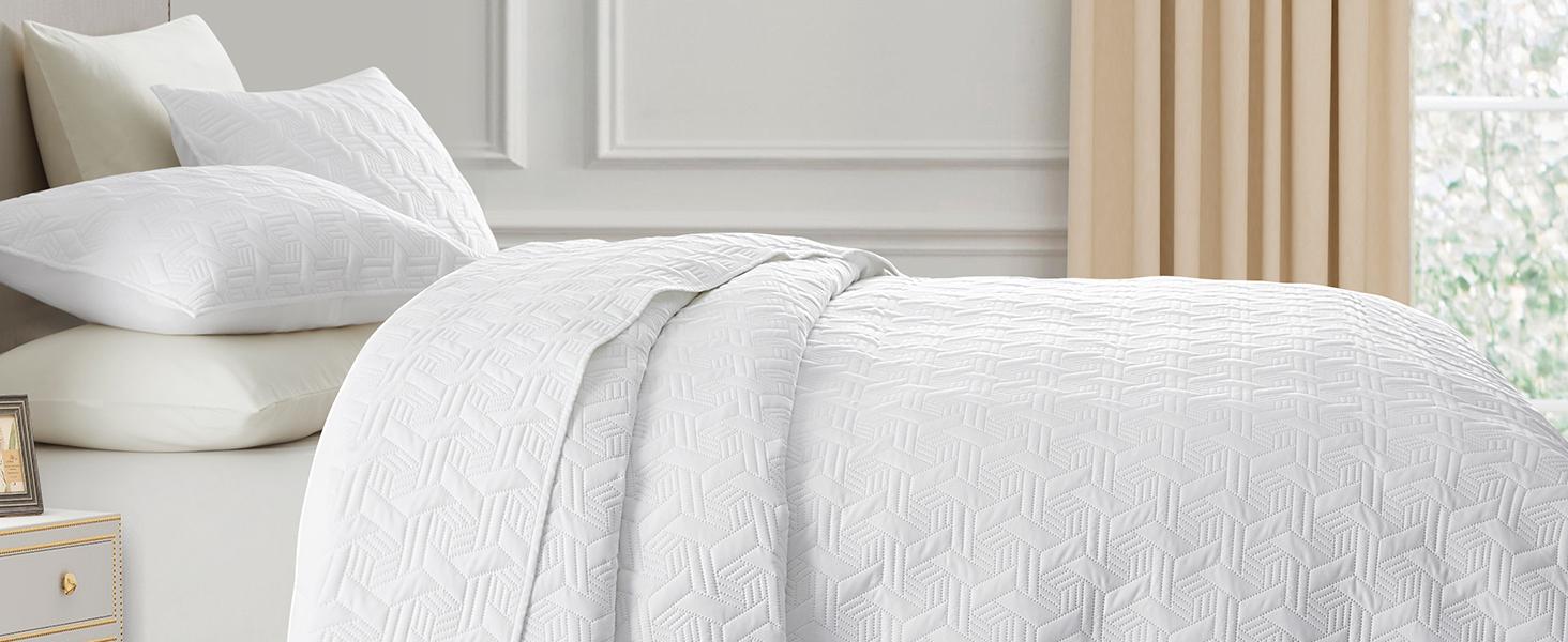 Pink King Size Bedding Set with Pillow Shams, Summer Lightweight Bedspread Coverlet, Soft Quilted Blanket Thin Comforter for All