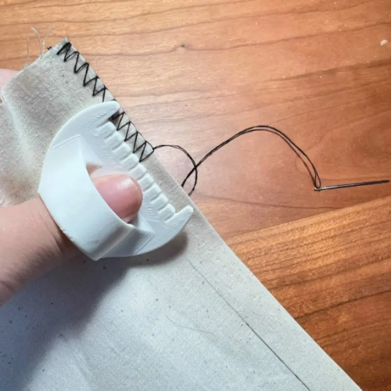 Home Sewing Thimble, Non-Slip Dual-Edge Manual Sewing Tool, Multi-Functional Hardware Accessory for Beginners, Even Stitching Aid