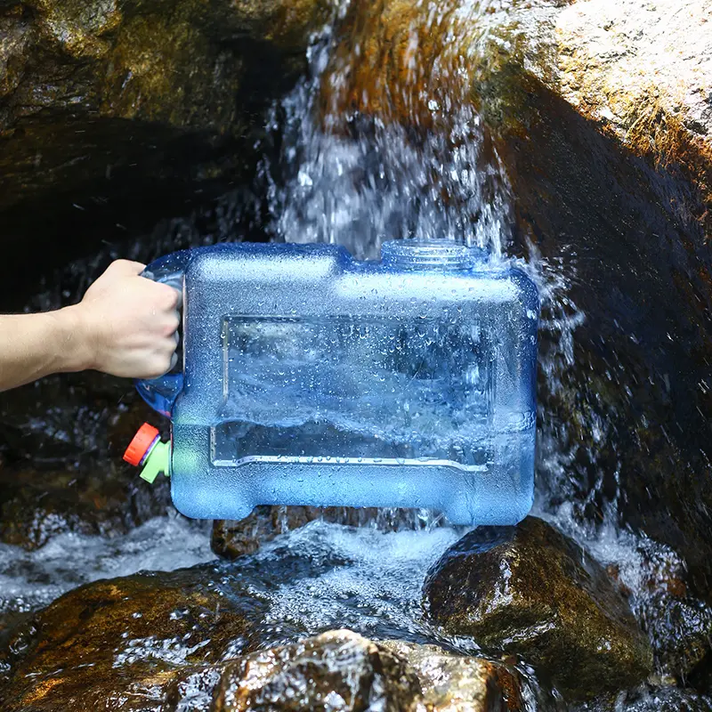 12L (3.17gal) Food-Grade Thickened PC Portable Outdoor Water Storage Bucket with Outlet Tap, Multifunctional Blue Drinking Water Tank for Camping-Hiking, RV Travel, Outdoor Emergencies