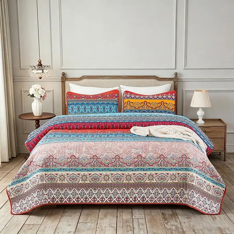 Luxury Bohemian Bedspread Set, Elegant Quilted Three-Piece Suite with Matching Pillowcase, Easy Care Home Gift, Soft Mandala Print