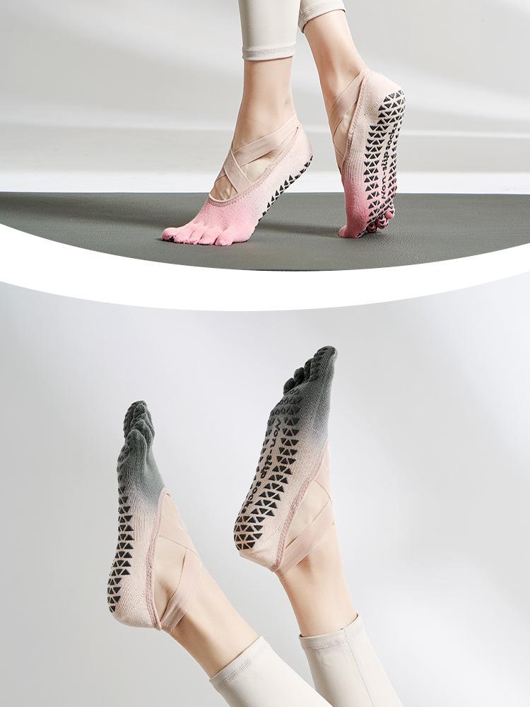 New gradient strap yoga socks, non-slip professional women's five-toe socks, Pilates socks for spring and summer, suitable for sports.