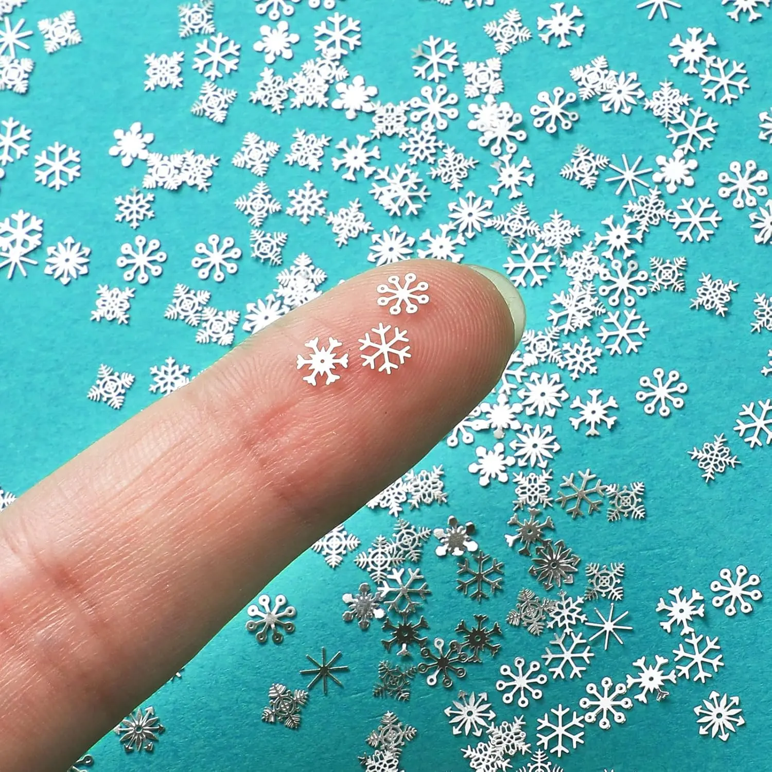 300 count Mini Snowflakes 0.2''  July in Christmas Decor,  | Small Metal Snowflakes Embellishments for DIY Xmas Party, Scrapbooking Crafts,  Ornaments for Summer Christmas Projects