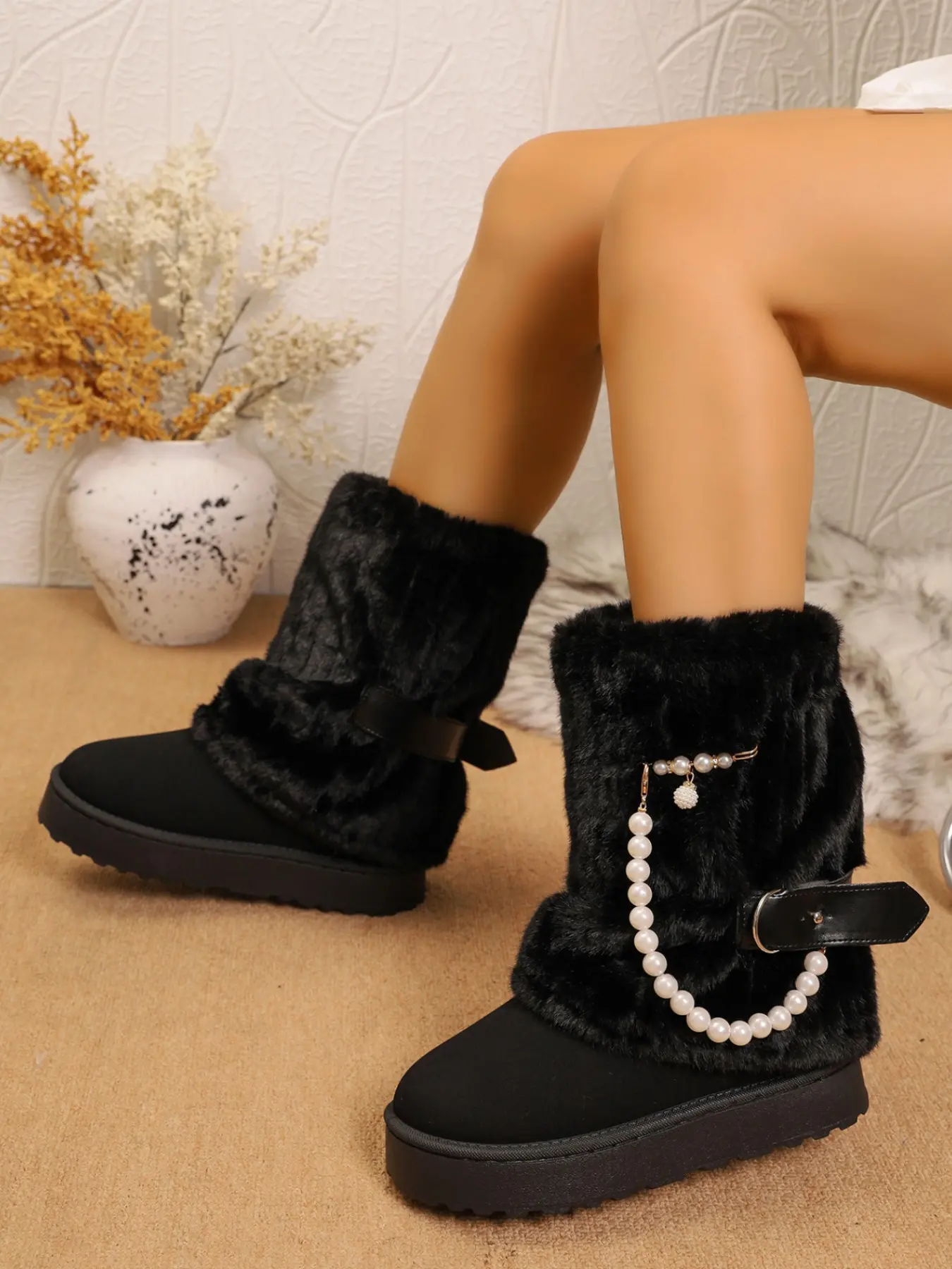 New Women's Soft Pearl Pendant Fuzzy Mid-Calf Snow Boots, Korean Style, Casual, Sweet Girl, Daily Wear, Winter Commute, Outdoor Warmth, Home Relaxation