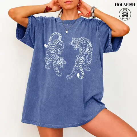 Holafish Oversized Loose‑Fit Women's Vintage Acid Wash T‑Shirt Dual Tiger Graphic Short Sleeve Top Aesthetic Streetwear Casual Summer Tee Matches Jeans Pants Leggings