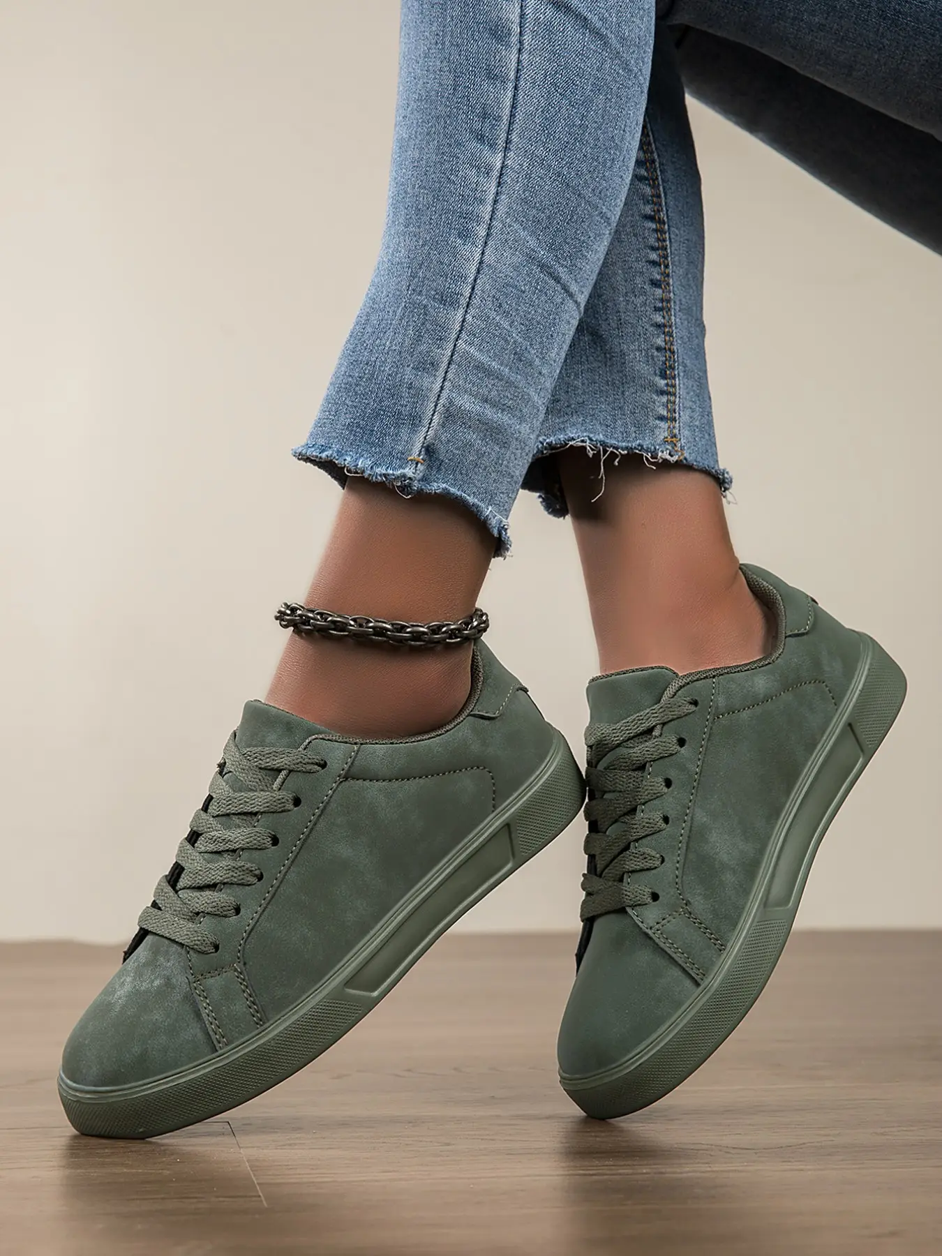 Women's Olive Low Top Sneakers, Plain Laces Flat Anti-Slip Lightweight Casual Walking Shoes, Ideal for Daily Street Commute