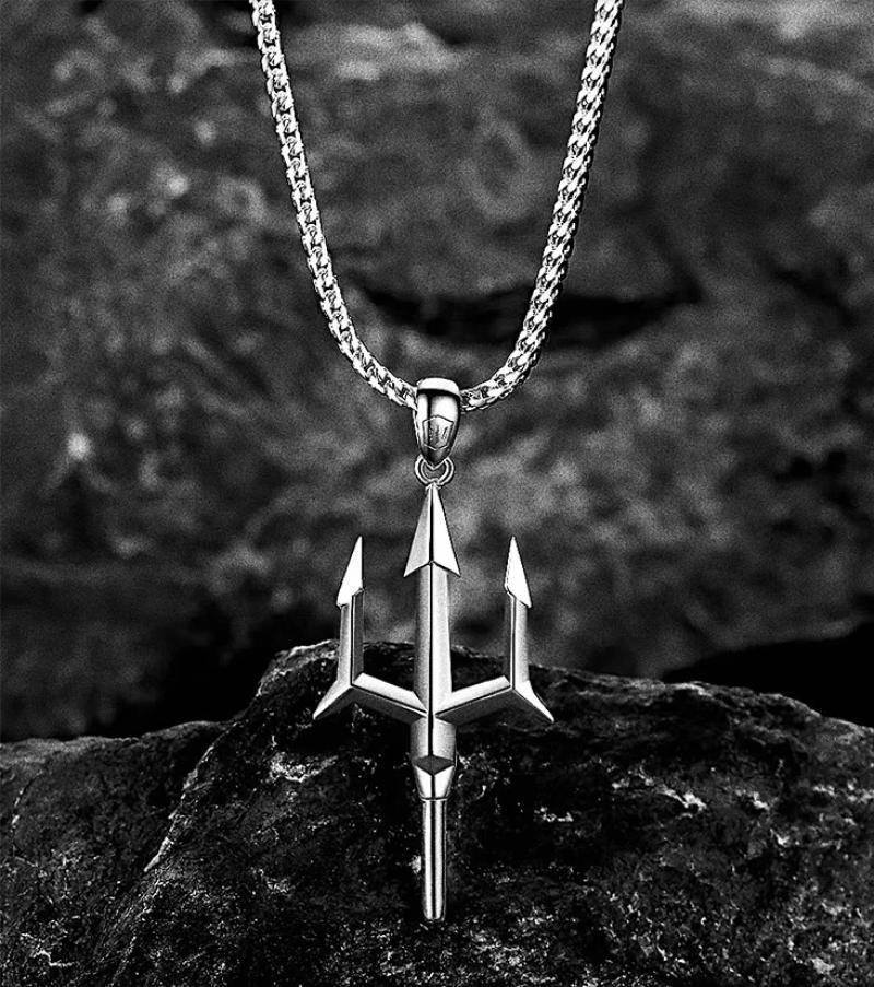 Retro Poseidon Trident Necklace Ukraine National Emblem Pendant Suitable for Men Charming Punk Personalized Accessories