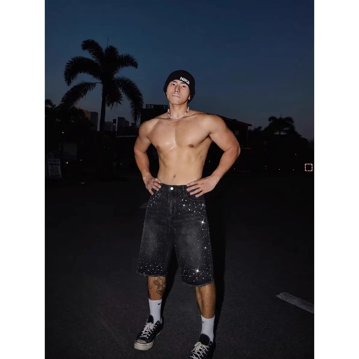 Men Old School Summer Faded Black Splash Rhinestone Denim Jorts Mid Rise Wide Leg Knee Baggy Bermuda Shorts Y2K Sparkly Punk Streetwear Jean Shorts For Bar Concert Weekend Night Outdoor Hangout Men’s Outfits