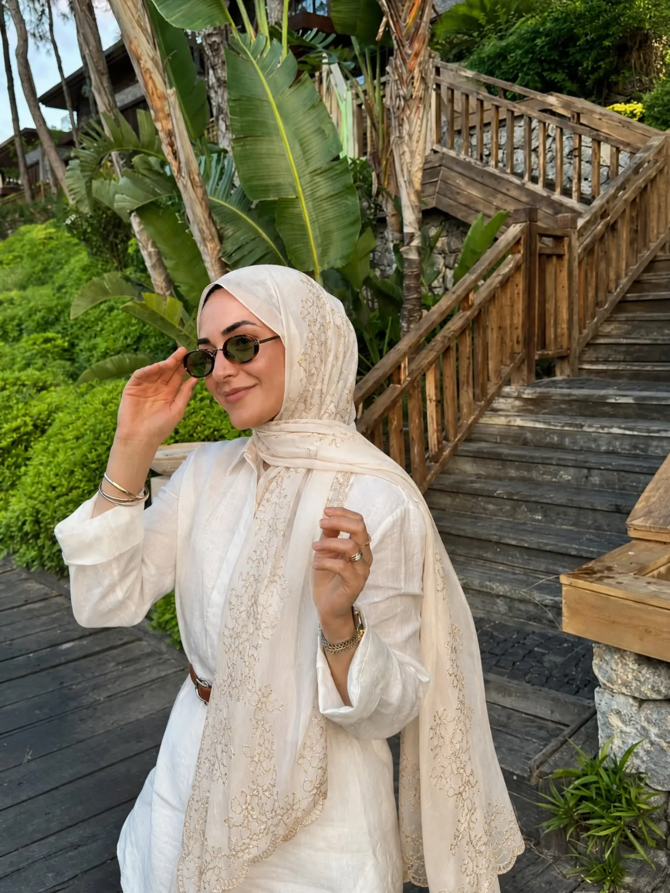 Fashion Floral Embroidered Georgette Hijab Scarf, Elegant Women's Print Headscarf, Muslim Daily Wear Turban, Breathable Beach Long Shawl