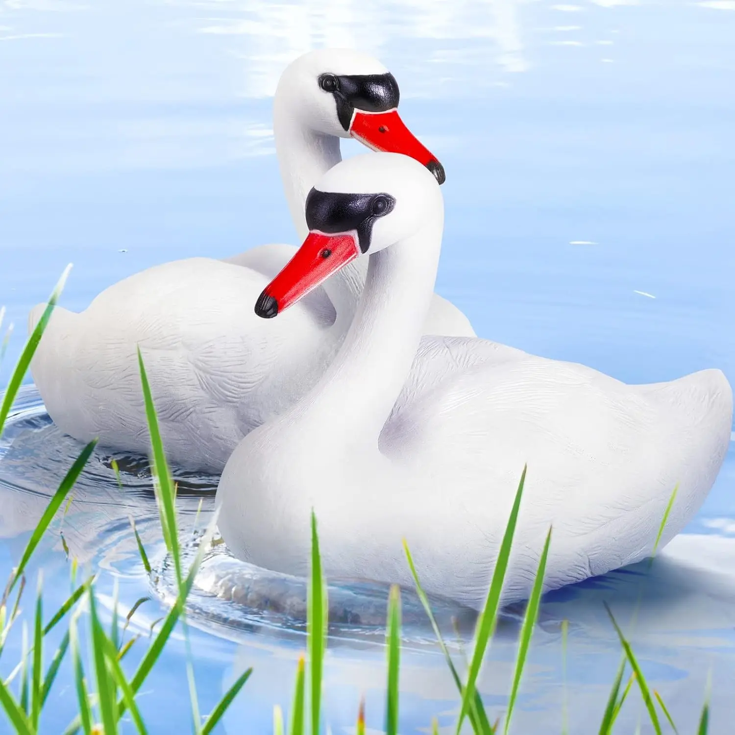 2 Pieces Swan Decoy Pond Decoration Goose Decoys Hunting Floating Deterrent Garden Pond Decoration for Fields or Float on The Water Pool, Garden and Patio Accessories