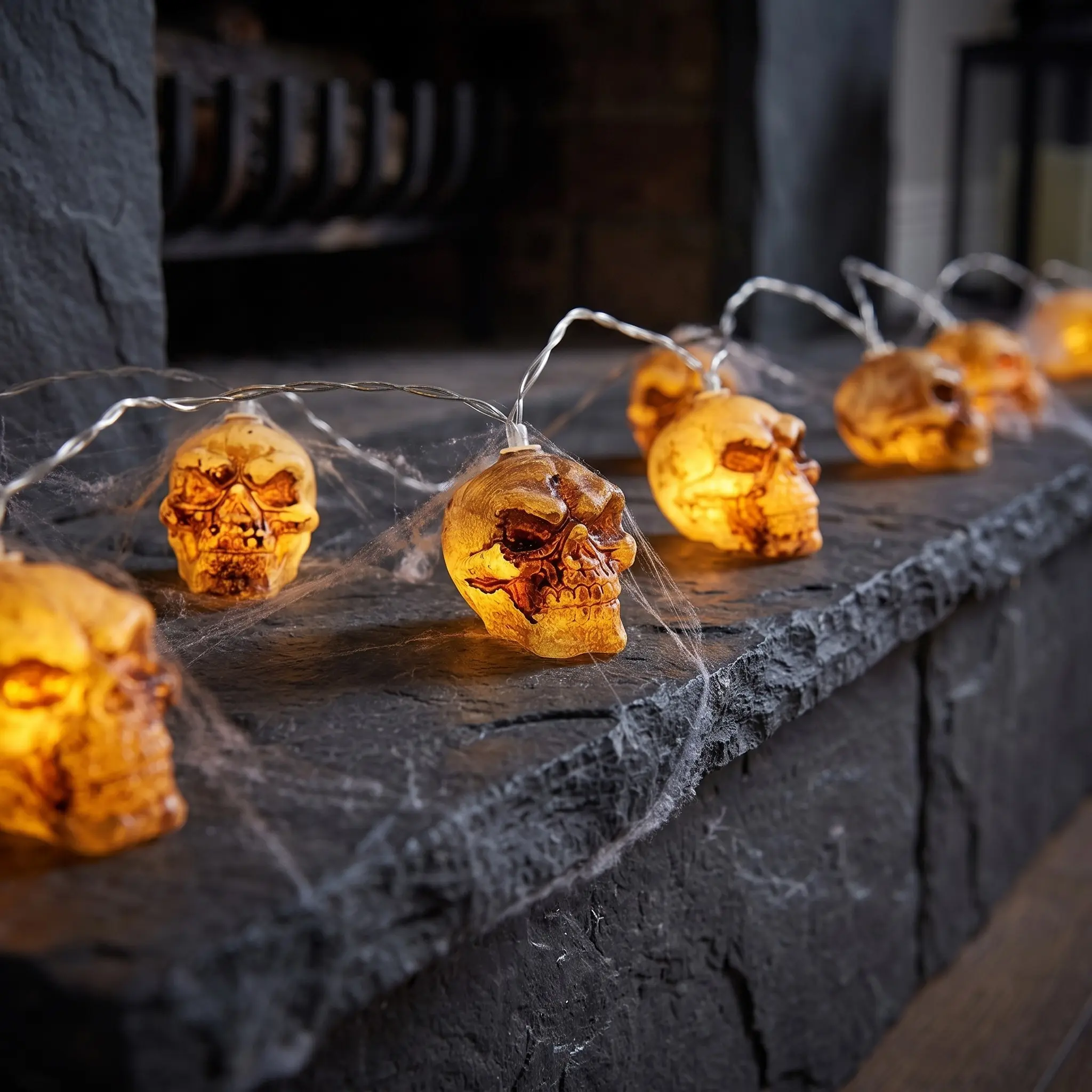 Vintage LED Skull String Lights, Battery-Powered Retro Lantern Decor, Halloween & Christmas Decor, Spooky Festive Atmosphere, Home & Party Use