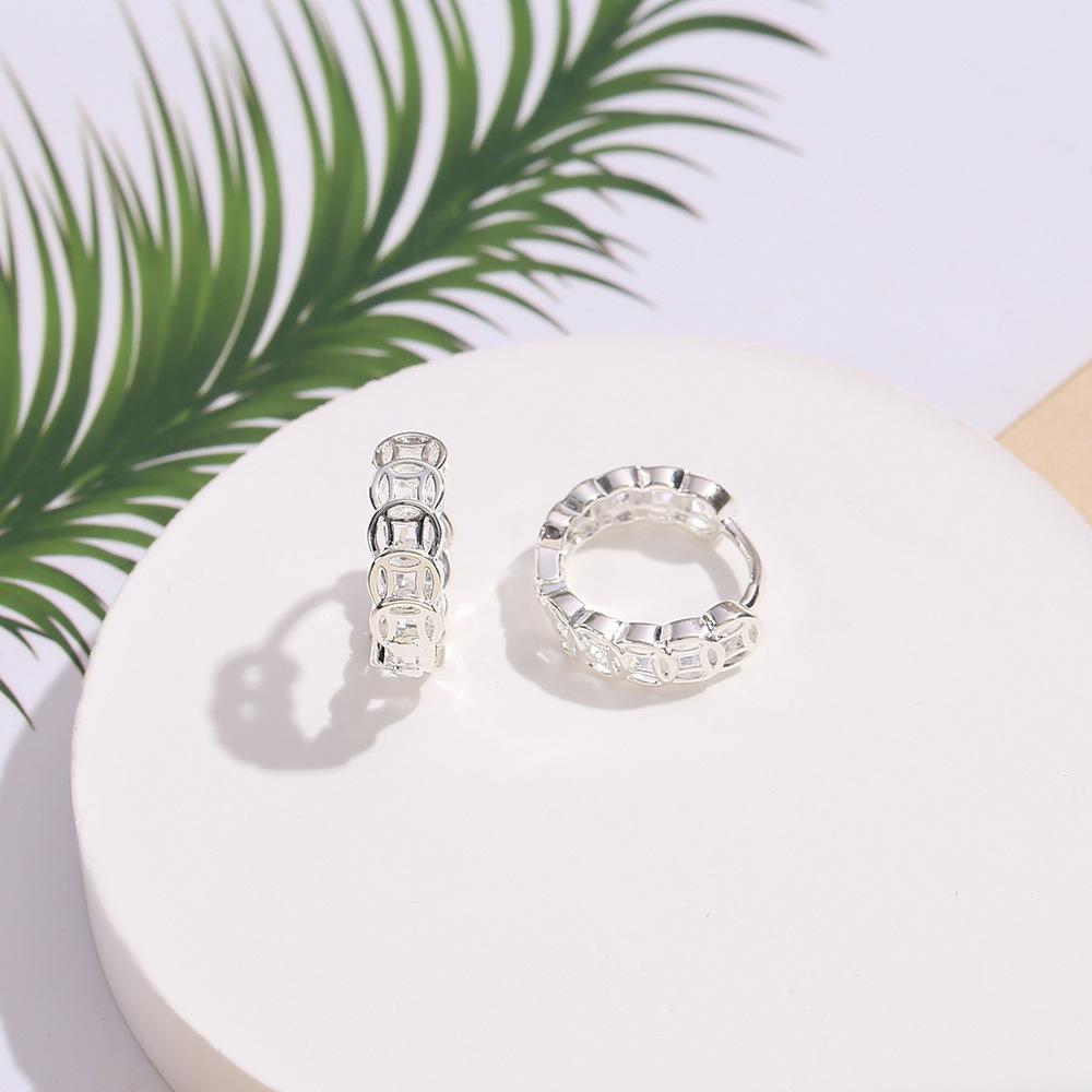 European and American retro style money earrings, versatile earrings, new fashionable plated hollowed-out copper coin ear buckles