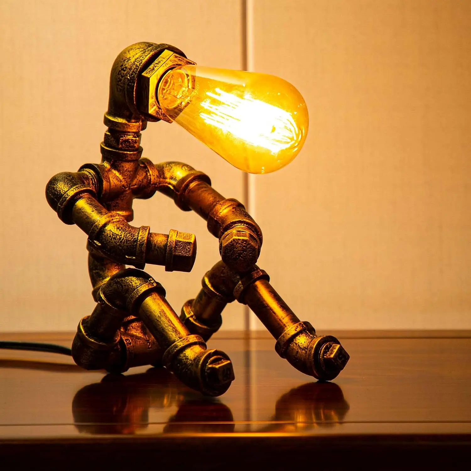 Steampunk Vintage Industrial Metal Robot Table Lamp with Water Pipe, Robot Style Desktop Light for Bedside Desk Bar Cafe Room Decoration